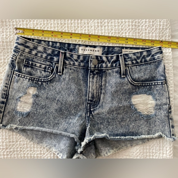 BULLHEAD Acid Wash Low Rise Distressed Denim Shorts Y2K Skater Punk Size 29 - Picture 5 of 7